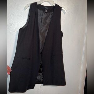 Rue 21 long woman’s vest